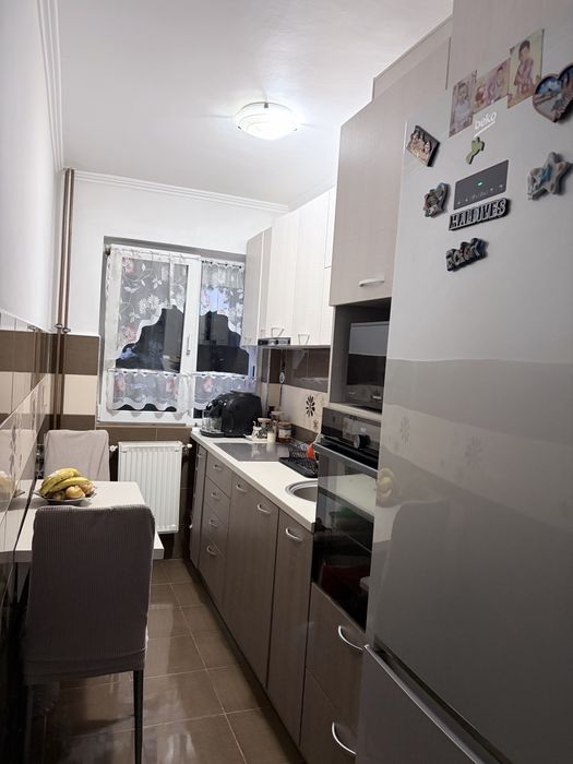 Vand apartament 3 camere