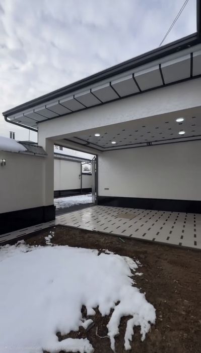 Zangiota tumani Bos suv da 2.3 sotix 4 xona