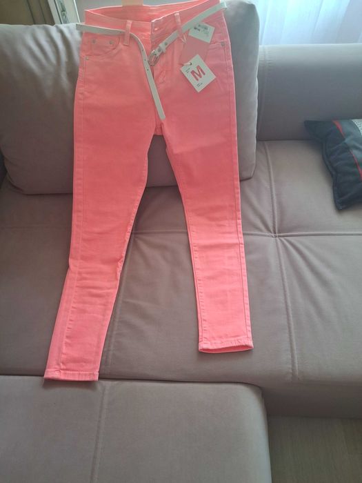 Нов Push up панталон