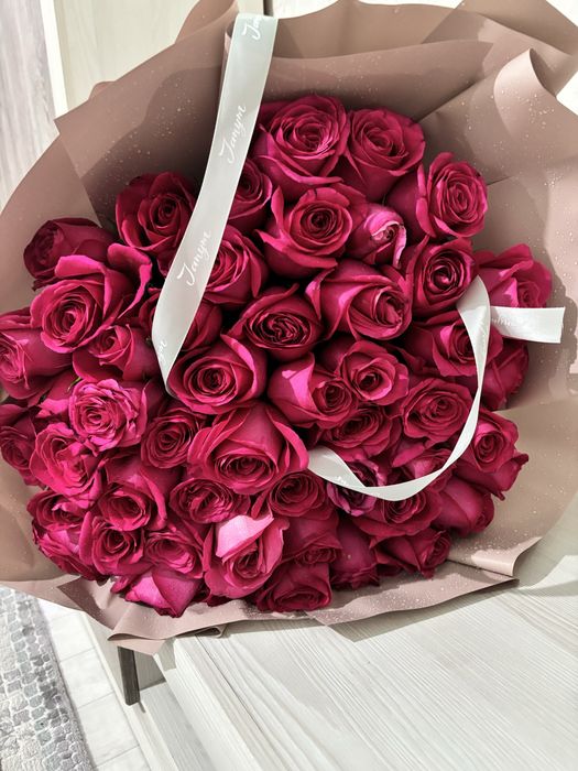 Красные розы ,метровые,55 штук