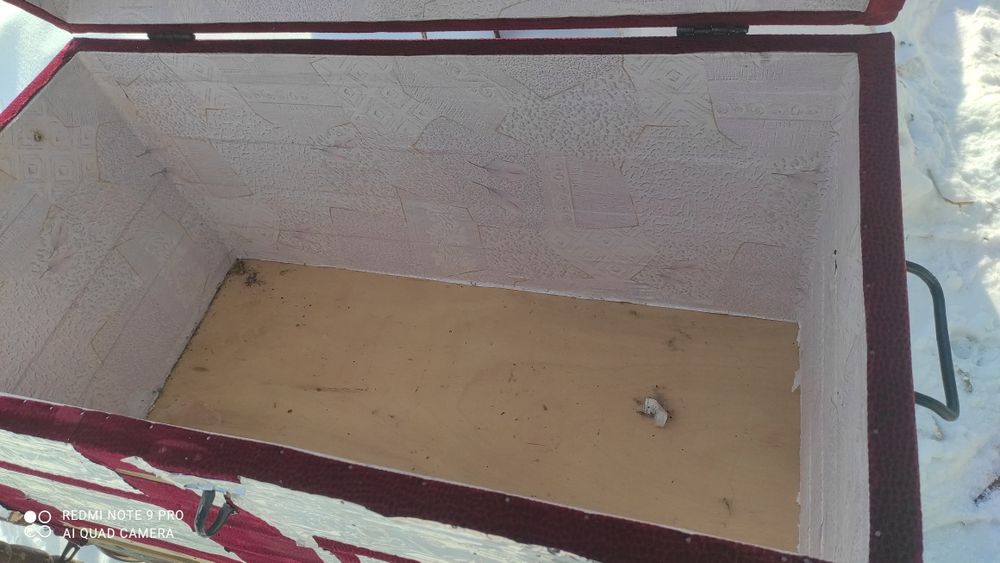 Сундуки старинные.