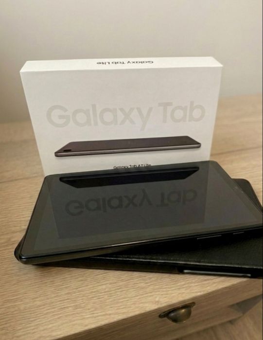 Tabletă Samsung Galaxy Tab A7 4G - Aspect, ca nou / Pachet complet (Cutie, Husă, 2x Folii de sticlă)