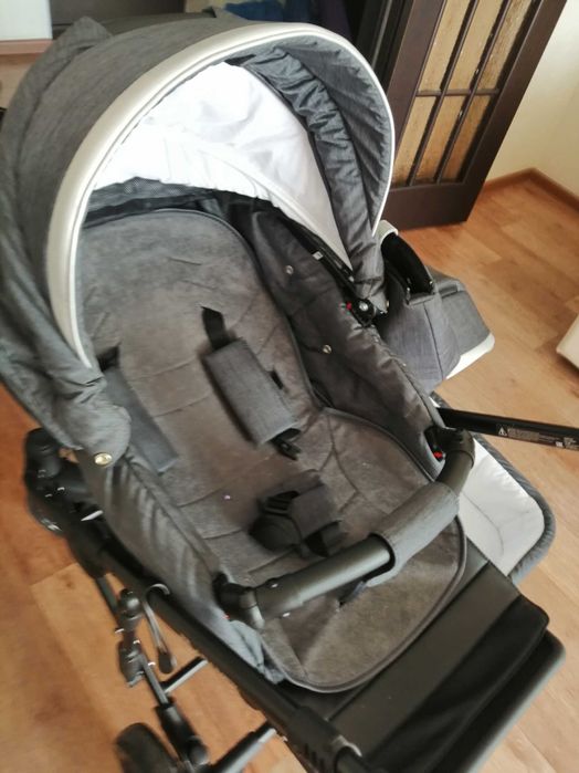Коляска в хорошем состоянии