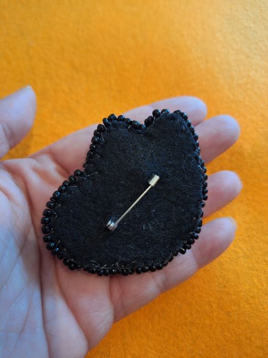 Брошки ръчна изработка