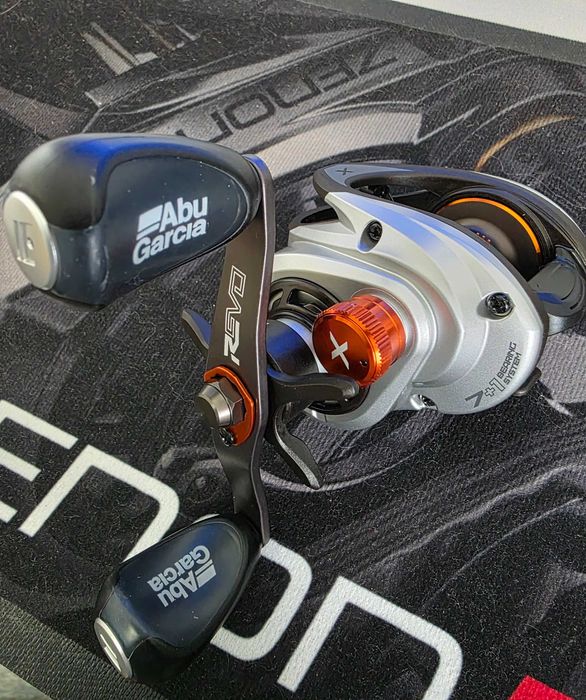 Чисто нов Abu Garcia Revo X 5 XLP-L мултипликатор