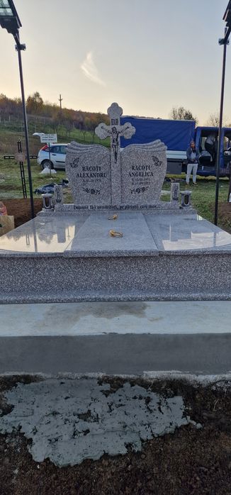 Monumente funerare Unirea Bistrița