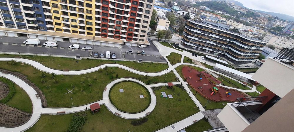 Продава се Тристаен апартамент в Варна, Победа - 115 кв.м за 1966 €/кв.м - Снимка #1