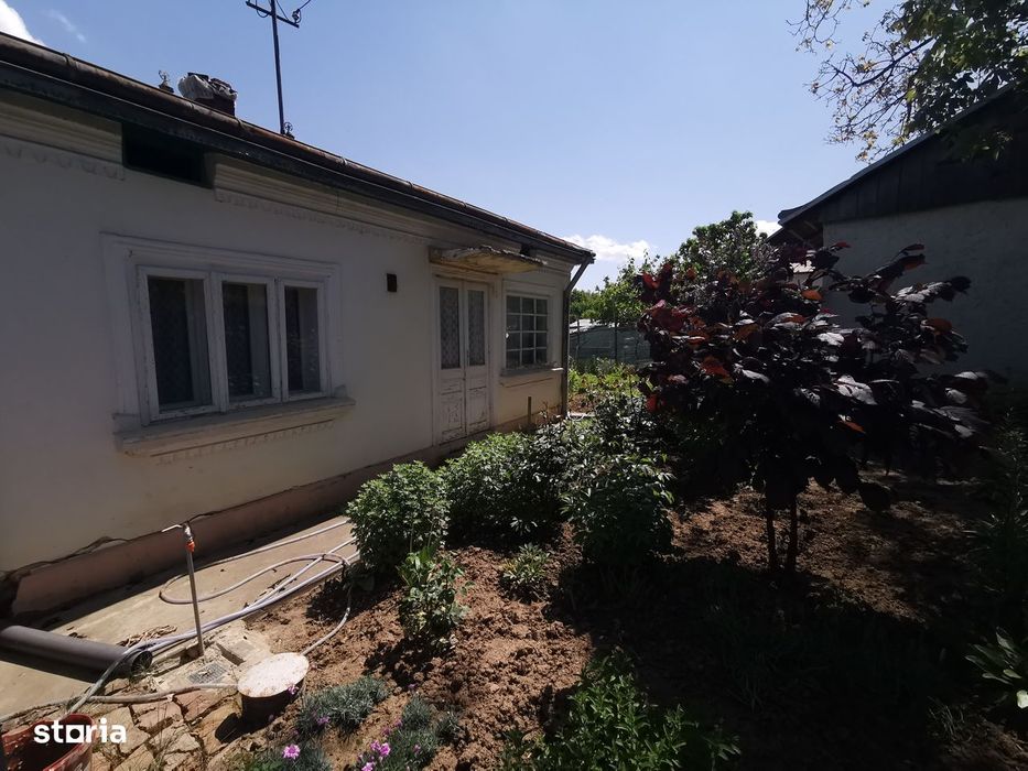 Casa la strada Tulbureni
