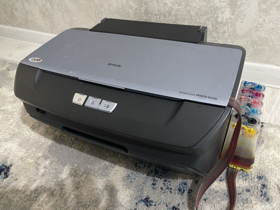 Продам цветной принтер Epson R270