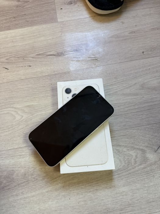 Продам айфон 13.