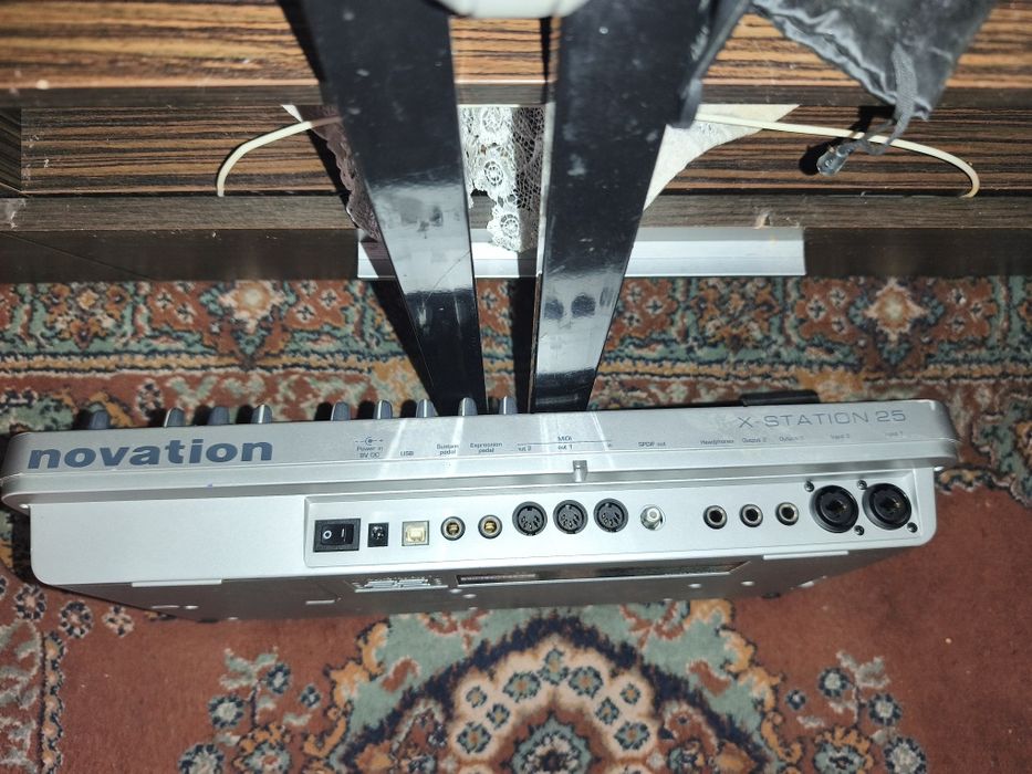 Novation x station 25