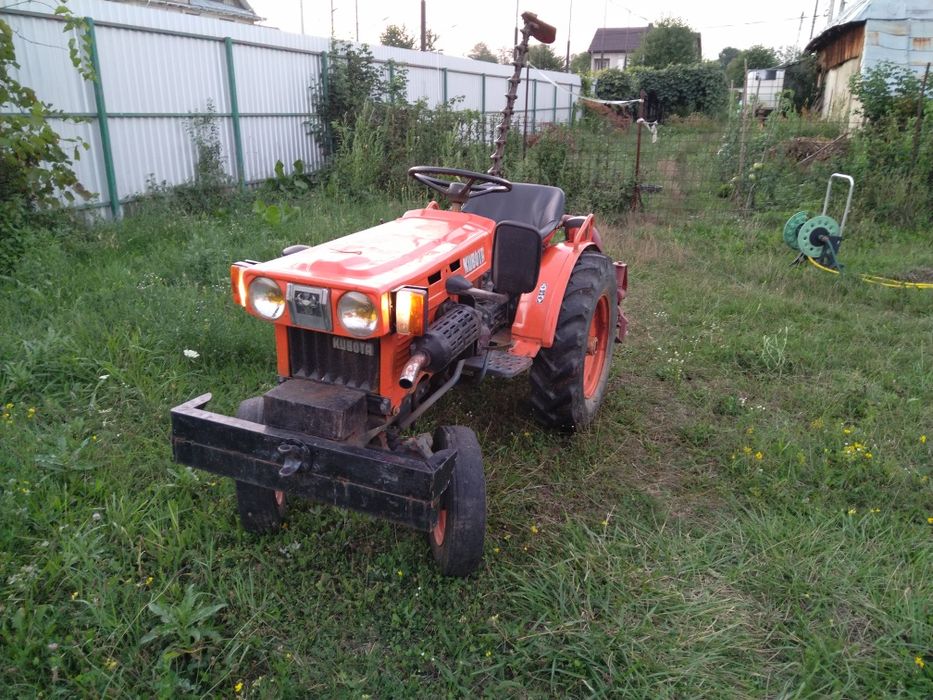 Tractor Kubota B5100 Humulesti • OLX.ro