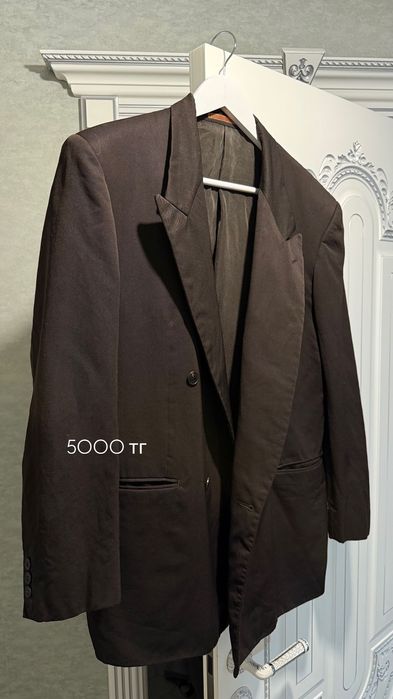 Продаю одежду! Не звонить, можно писать на ватсап