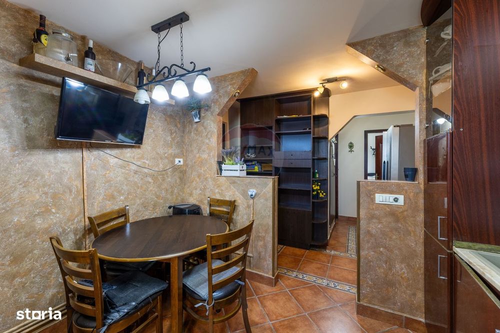 Apartament cu 3 camere de închiriat în zona Podgoria — fotografia 3