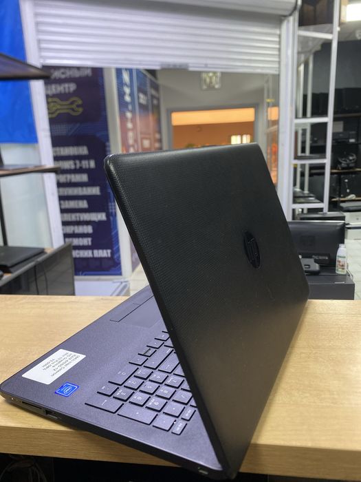 Ноутбук HP intel Celeron RAM8/SSD128/HD Graphics