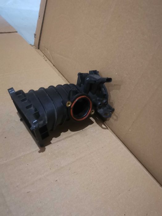 Всмукателна тръба Audi A4 B9