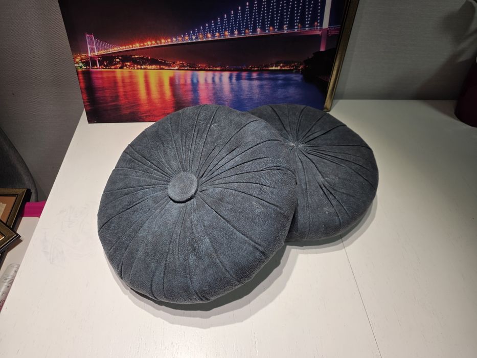 Диванные подушки (х2)