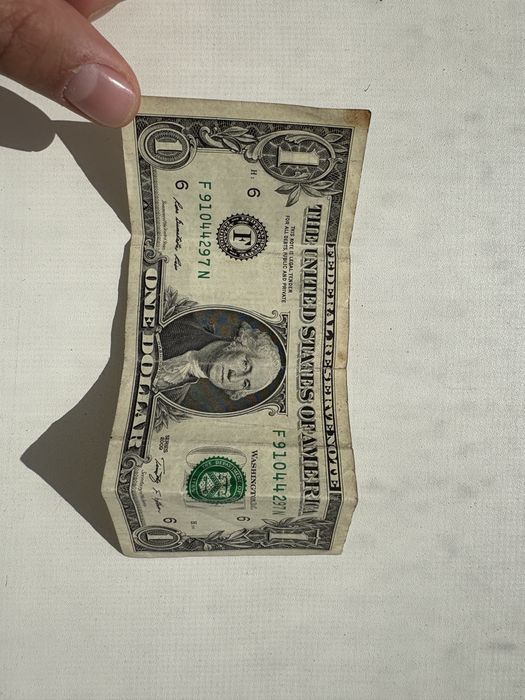 Продам доллар за 32 млн тенге