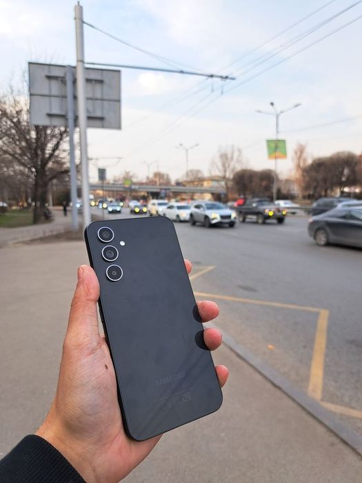 Продам обменяю 2 телефона на 1