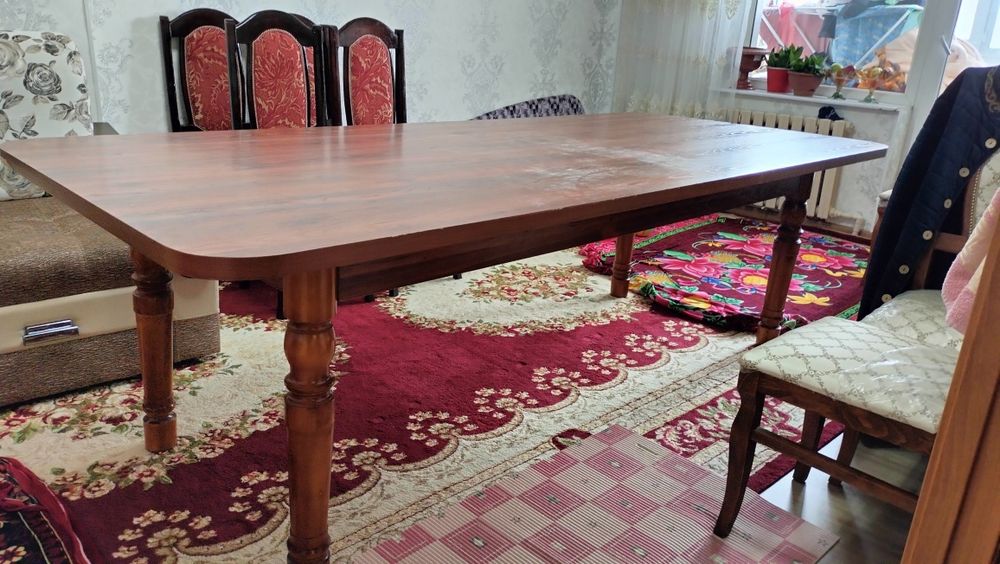 Срочно продам стол