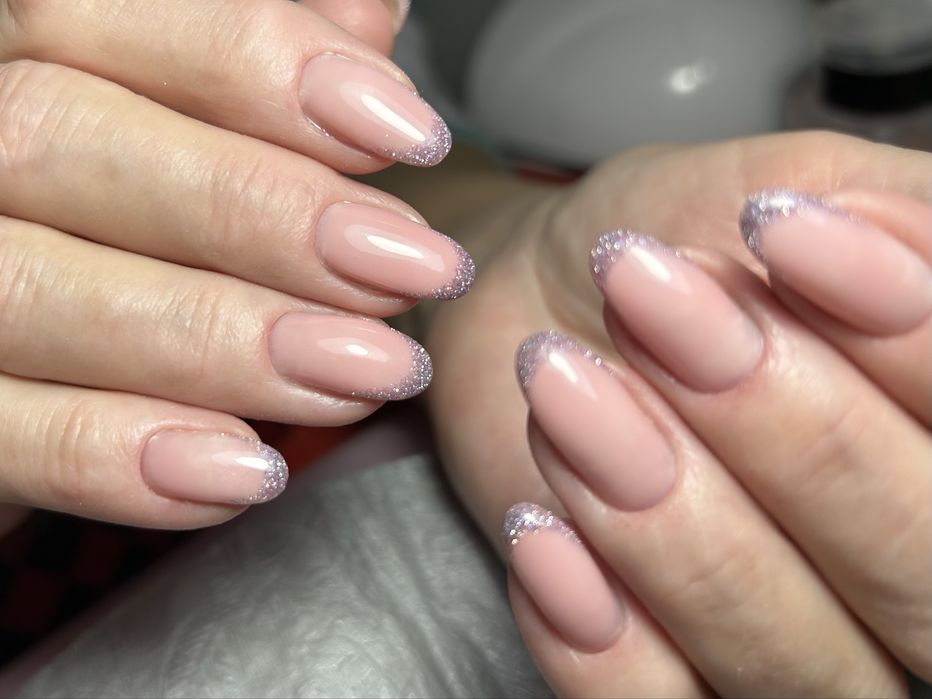 Маникюр/педикюр