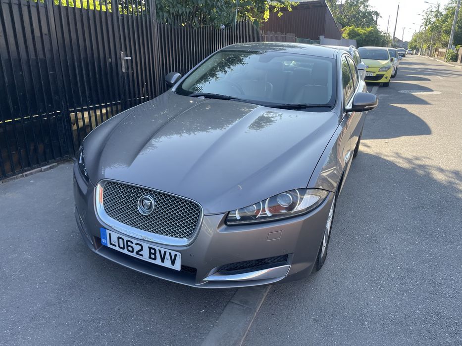 Bara fata Jaguar XF 224DT FACELIFT 2012