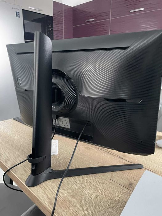 Monitor LED Samsung Gaming Odyssey G7 LS28BG700EPXEN 27 inch UHD IPS 1 ms 144 Hz HDR G-Sync Compatible & FreeSync Premium Pro