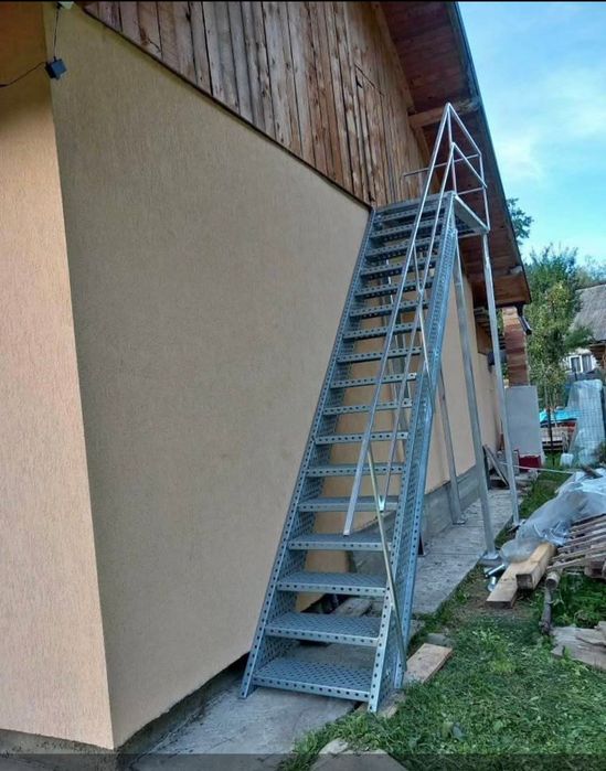Vând scari zincate exterioare și interioare galvanizate cel mai bun pr