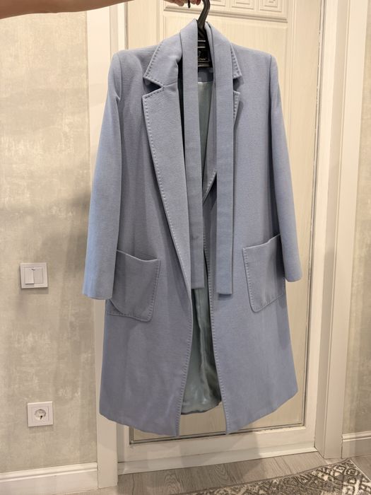 Продам б/у пальто женское, голубое