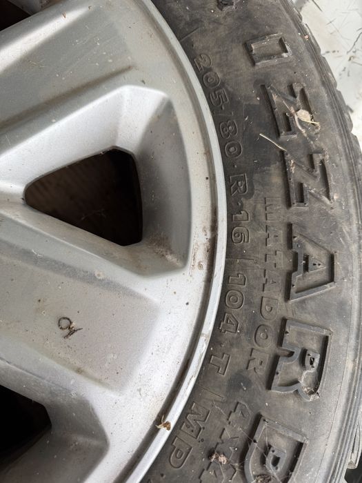 Гуми с джанти 6х139.7