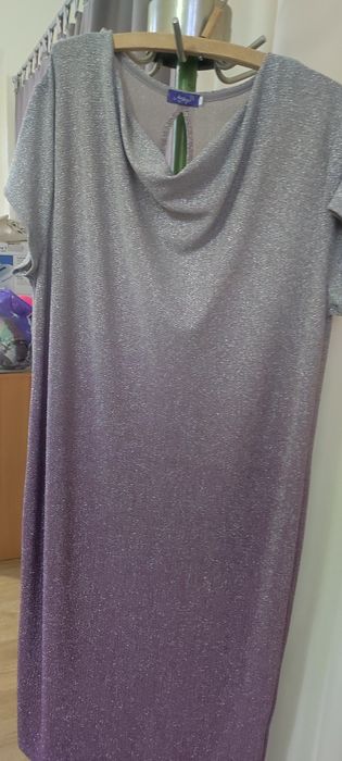 Продам женские платья