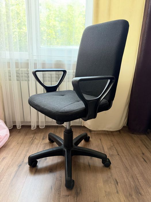Продам офисное кресло