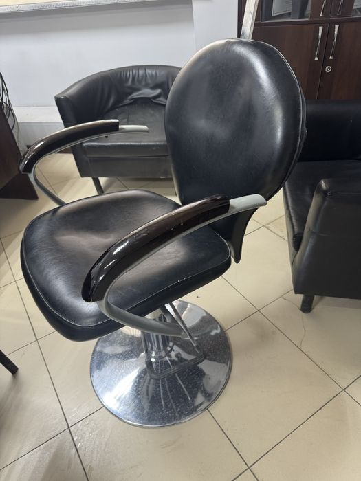 Кресло парикмахерское