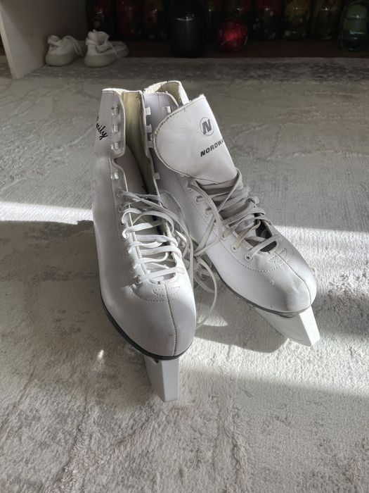 Коньки женские 41 размер