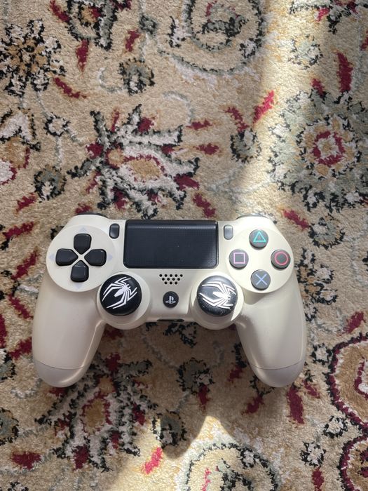 пс 4 про отличное состояние