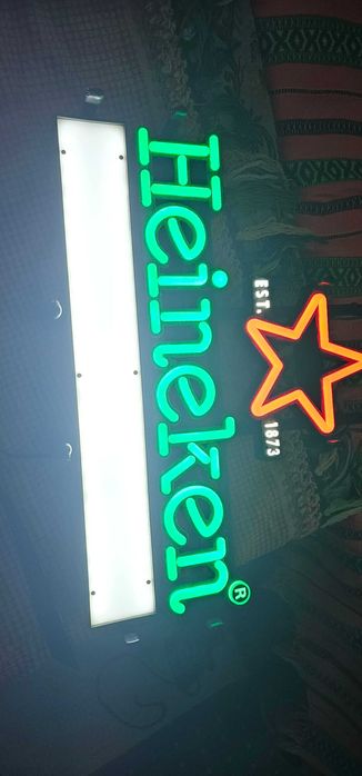 reclame luminoase bere Heineken