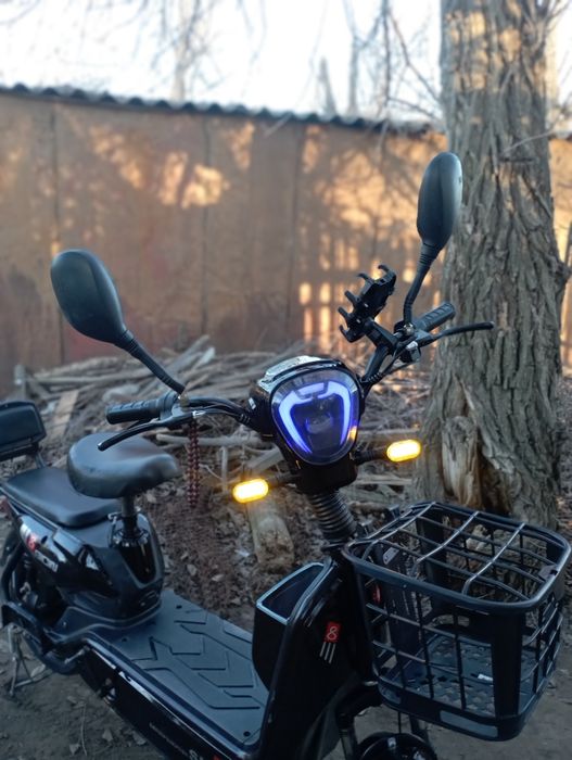 Продам, скутер ск8