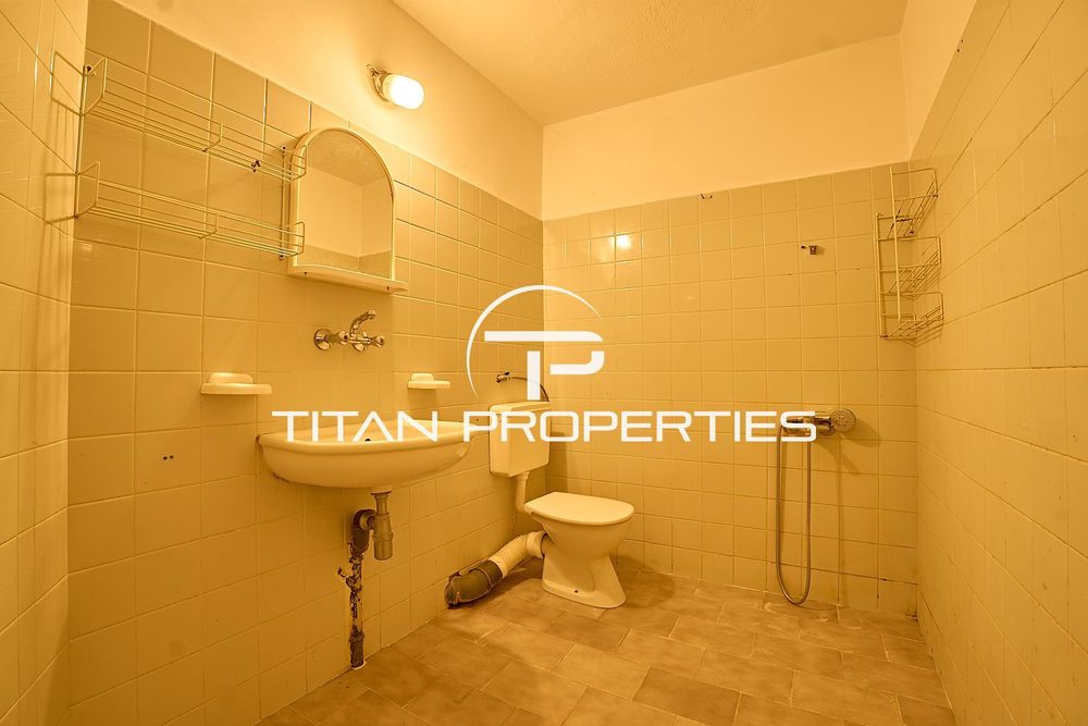 Продава се Тристаен апартамент в Пловдив, Център - 109 кв.м за 2153 €/кв.м - Снимка #11