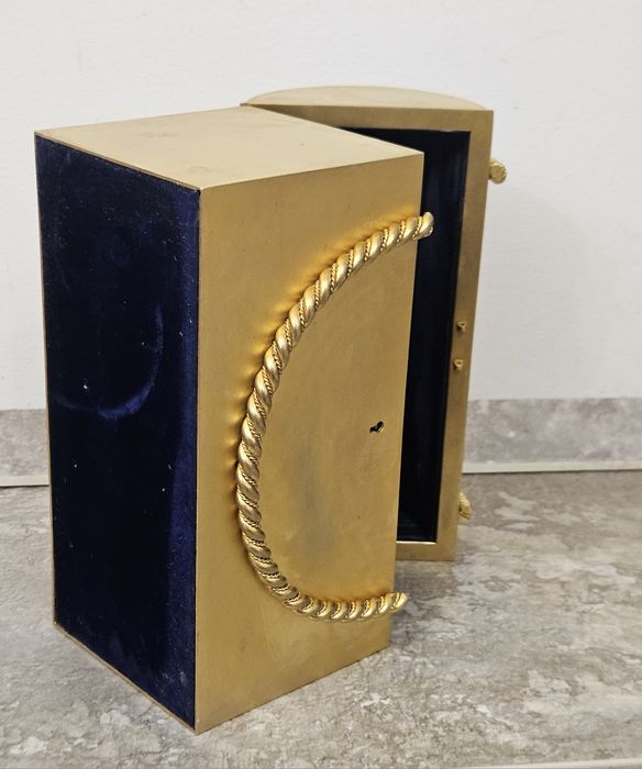 LONDON 19-ти век,  бронзов кутия за съхранение на хартия.