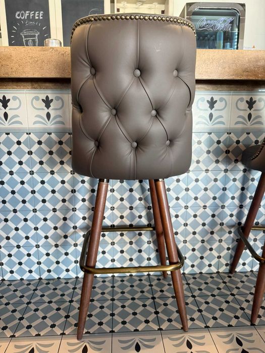 Бар стол за заведение