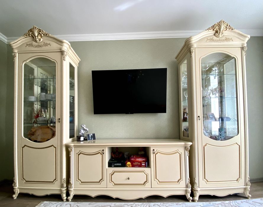 Стенка- горка в гостиную (комплект)