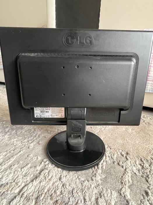 Монитор 19" LG Flatron W1942SE (1440x900)