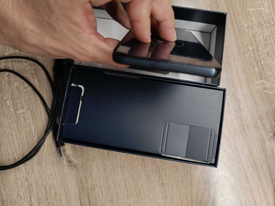 Motorola Edge 30 256gb/8 ram