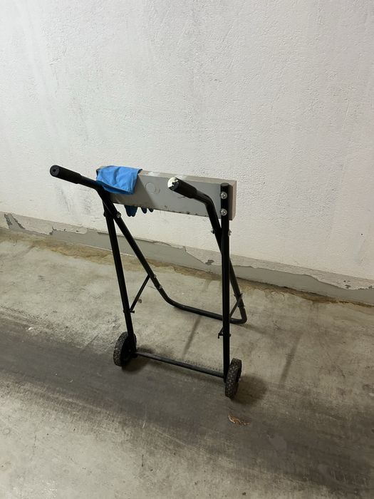 Количка за извънбордов двигател