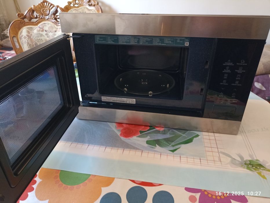 Микроволновка в отличном состоянии