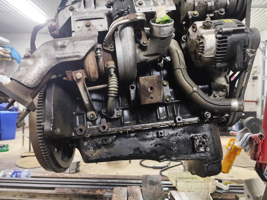 Продам двигатель с коробкой автоматдизельный 1 kz