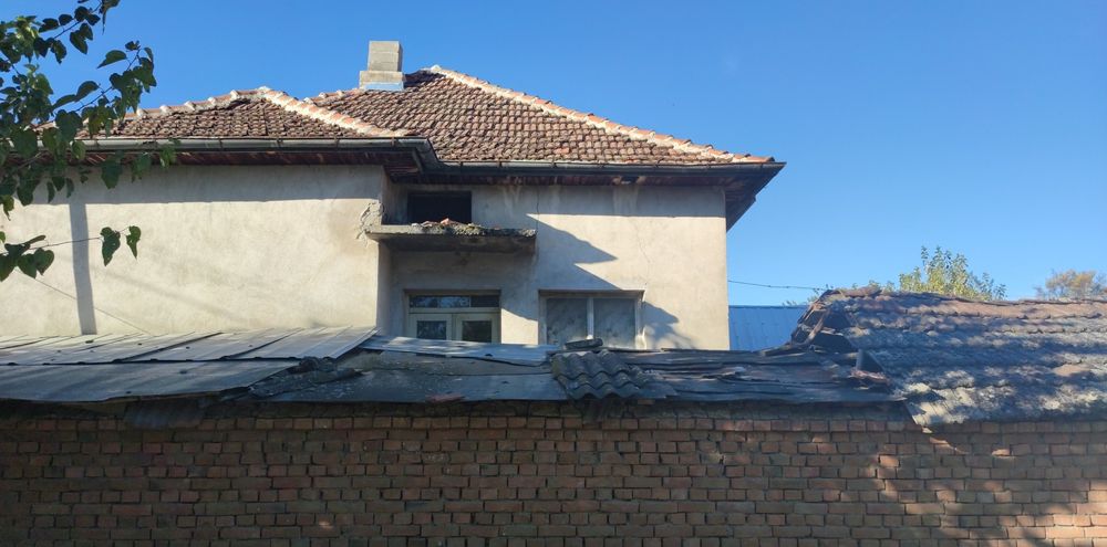 Къща с лятна кухня