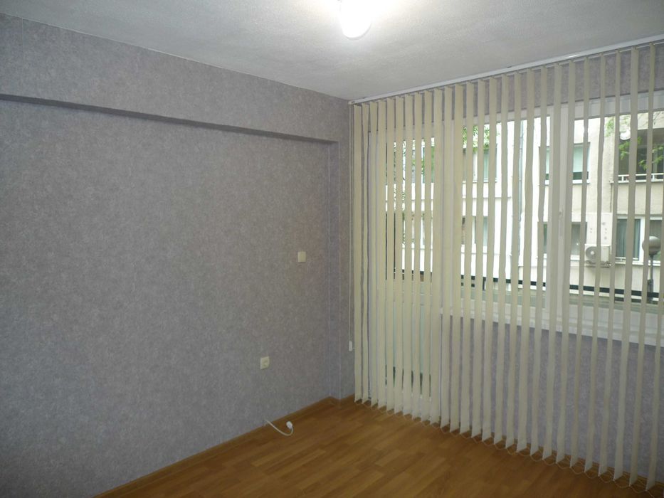 Дава се под наем Тристаен апартамент в София, Банишора - 650 кв.м за 648.21 € - Снимка #6