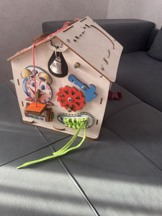 Продам бизибордд