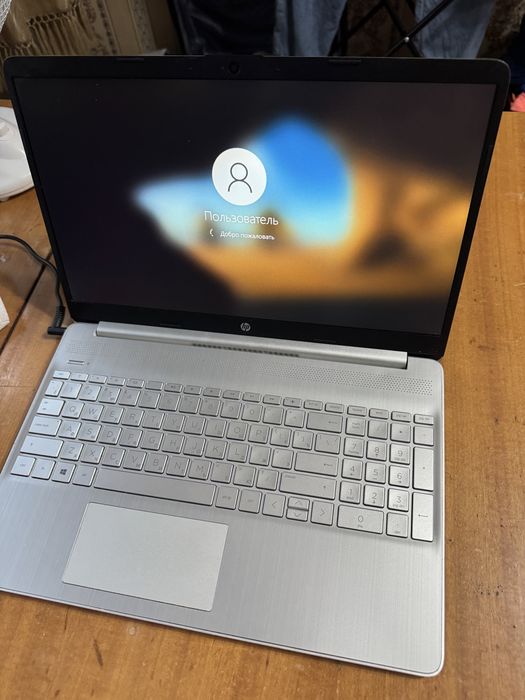 Продам hp 15sfq2050ur